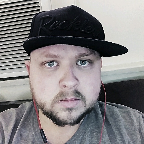 Meet your Posher, Andrew - Picture 1 of 1